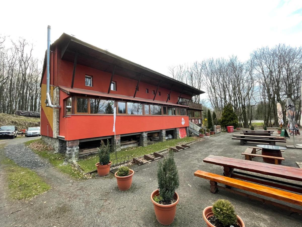 Chata Korenny Vrch Pezinska Baba Pezinok Exterior photo